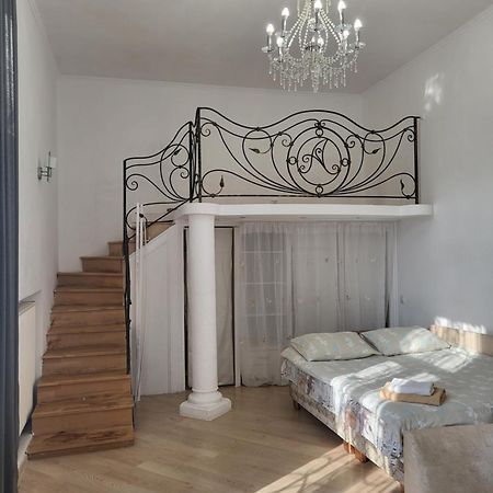 Японська 5 Apartment Lviv Exterior photo